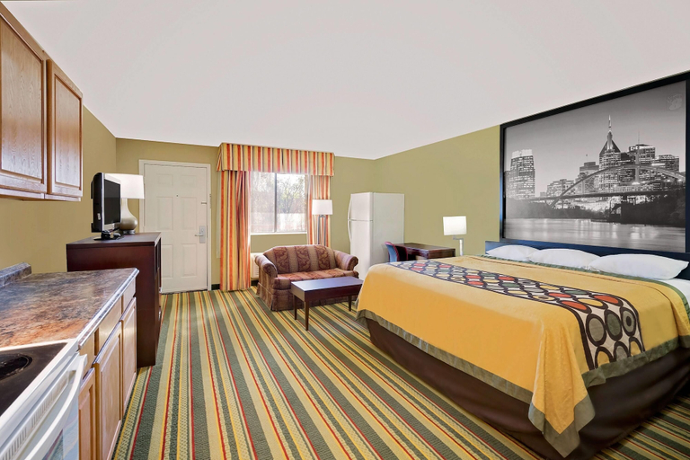 Bedroom 3, Super 8 by Wyndham Hermitage Nashville, Davidson