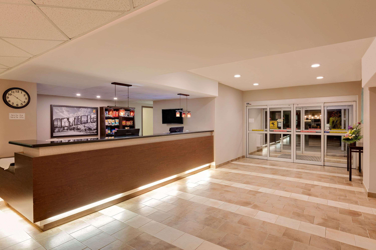 Public Area 2, Super 8 by Wyndham Kapuskasing, Cochrane
