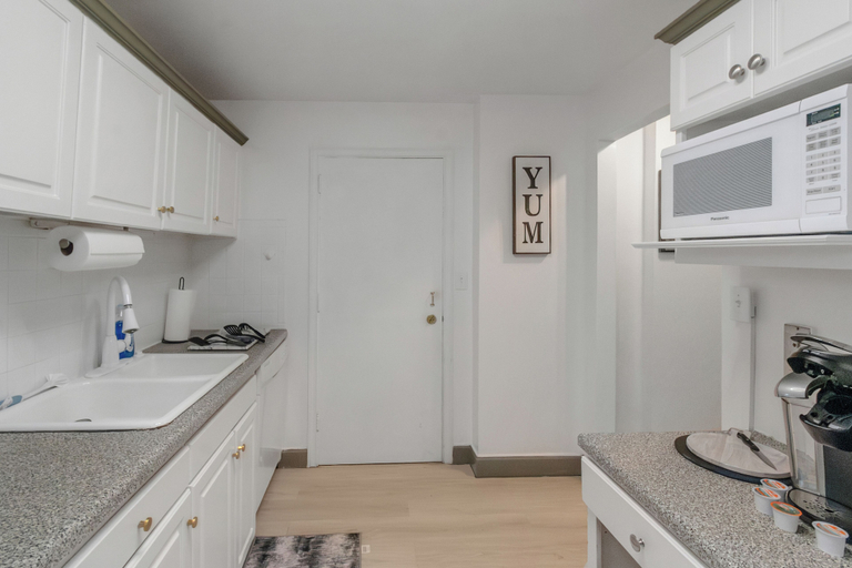 Others 3, Modern 3BR Condo - Heart of ATL, Atlanta