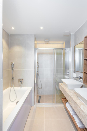 Bathroom 5, Radisson Hotel Saint Denis, La Reunion, Saint-Denis