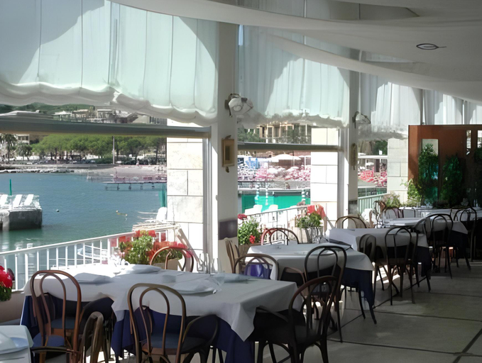 Food & Drinks 5, Hotel Helios, Genova