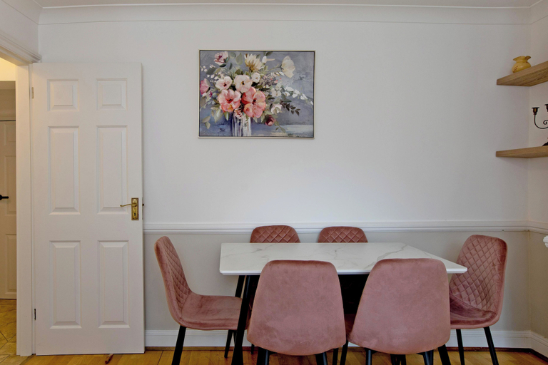 Others 2, Imperial Horseferry Road Apartment, London