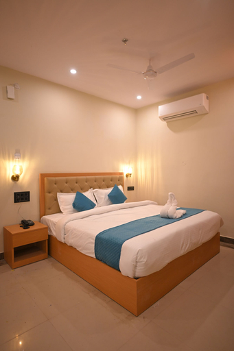 Others 3, Sunrise Vista Inn, Kaushambi