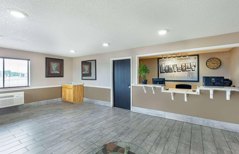 Public Area 2, Super 8 by Wyndham Somerset, Pulaski