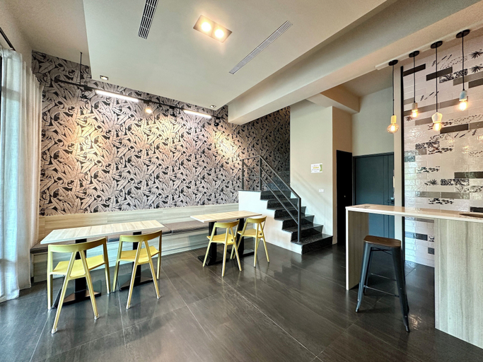 Food & Drinks, Mo BnB, Taichung