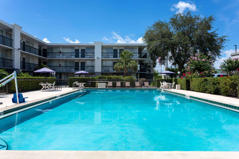 Sport & Beauty 4, Ramada by Wyndham Altamonte Springs, Seminole