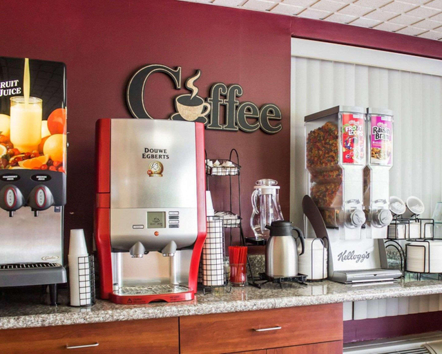 Food & Drinks 5, Econo Lodge Columbus Area, Franklin