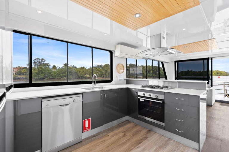 4, Coomera Houseboats, Gold Coast