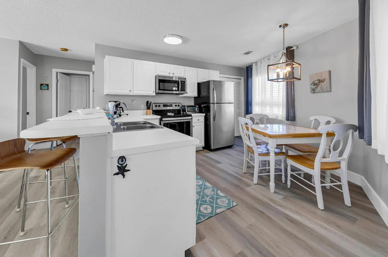 Others 5, Crystal Village II 16b- Sunlit Shores, Walton