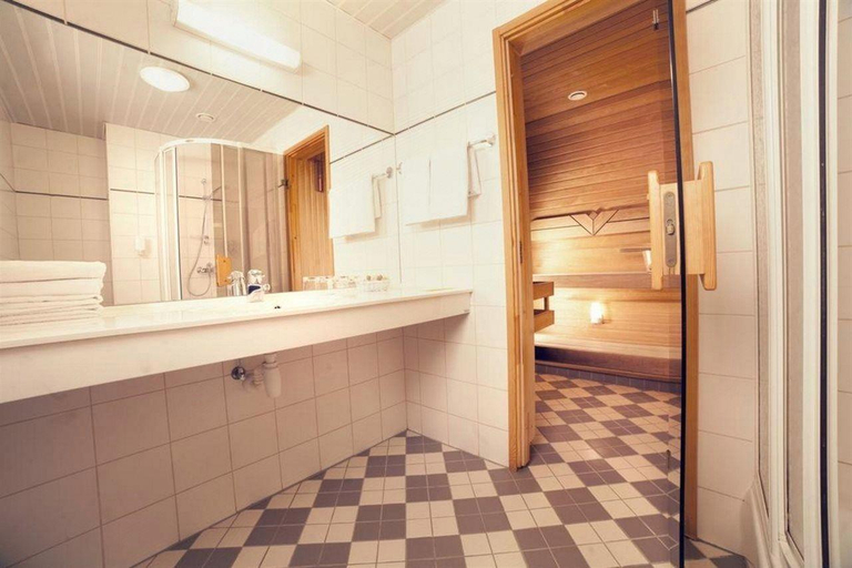 Bathroom 4, Rixwell Viru Square Hotel, Tallinn