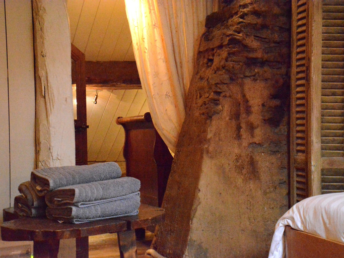 Others 5, Holiday Home in Bièvre with Terrace, Namur