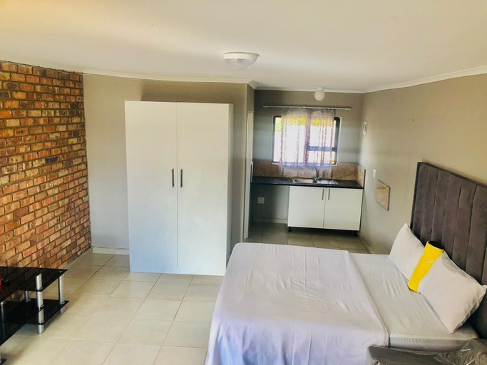 Bedroom 2, Ferndale Confortable Apartments, City of Johannesburg