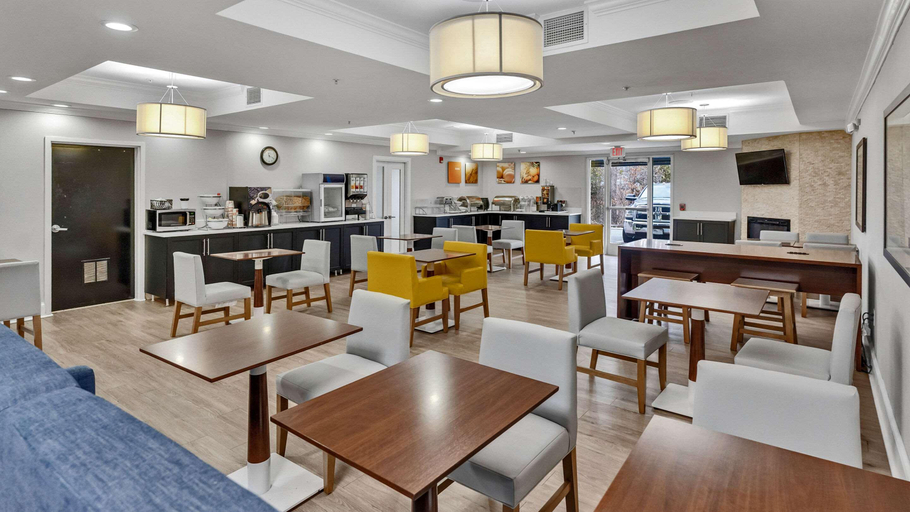 Food & Drinks 5, Comfort Suites Salisbury I-85, Rowan