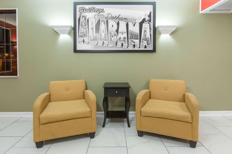 Public Area 2, Super 8 by Wyndham Dothan, Houston