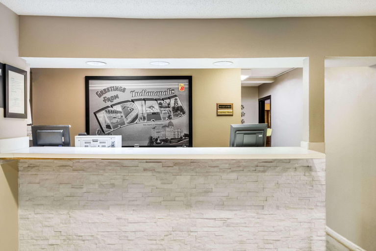 Public Area 2, Super 8 by Wyndham Indianapolis/NE/Castleton Area, Indianapolis