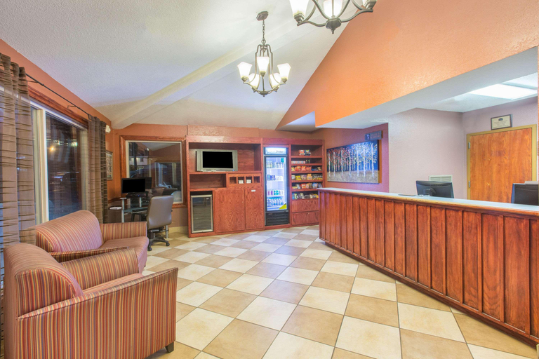 Public Area 2, Ramada by Wyndham Maggie Valley, Haywood