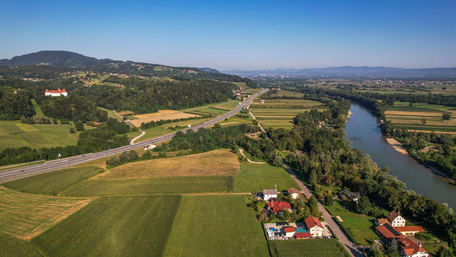 Others 5, Brezov kot, Brežice