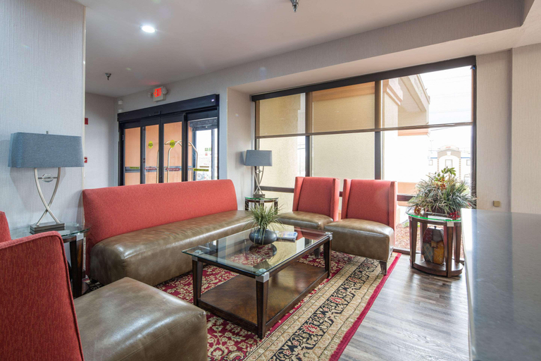 Public Area 2, Clarion Inn near Lookout Mountain, Hamilton