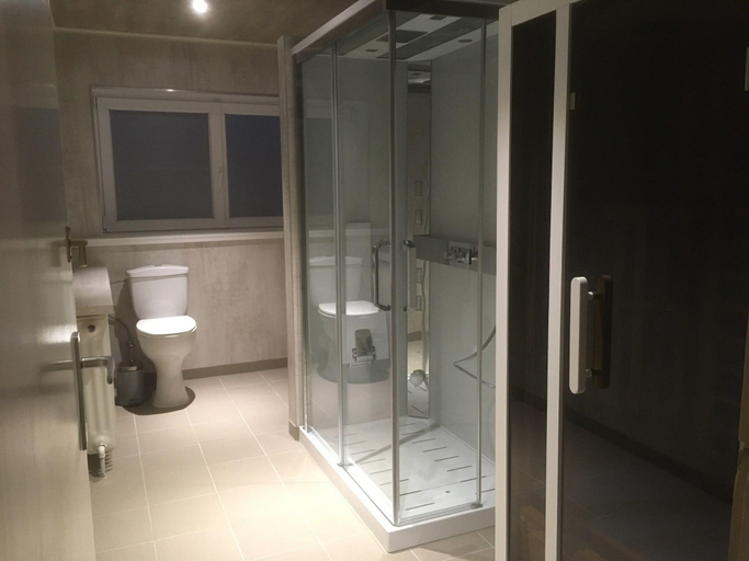 Bathroom 3, Family Home with Garden, West-Vlaanderen