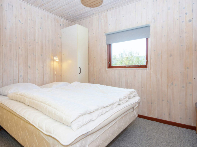Bedroom 2, 8 Person Holiday Home in Harboore, Lemvig