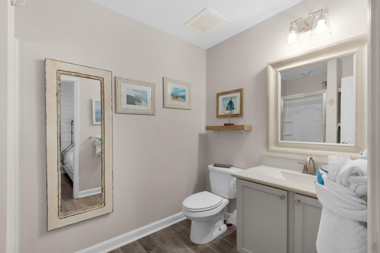 Bathroom, Beach Resort 406, Walton
