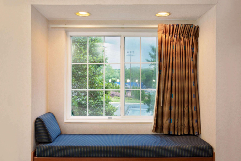Bedroom 3, Red Roof Inn Winston-Salem, Forsyth