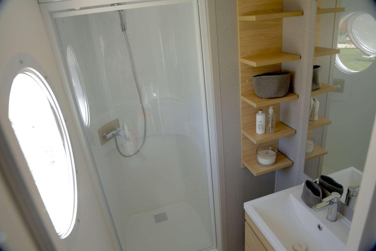 Bathroom 3, Camping 3 Estrellas, Barcelona