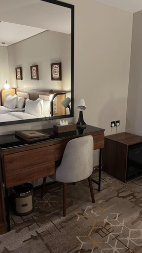 Bedroom 3, Golden Balcony Hotel