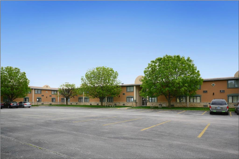Exterior & Views 2, Quality Inn & Suites Council Bluffs - Omaha East, Pottawattamie