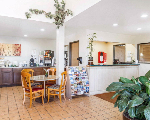 Public Area 3, SureStay Hotel by Best Western Williams, Colusa