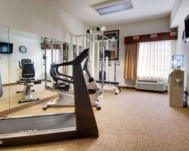 Sport & Beauty, Quality Inn & Suites University Area, Forrest