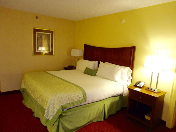 Bedroom 3, Clarion Hotel BWI Airport, Anne Arundel