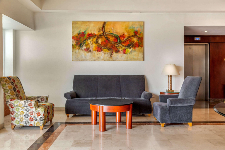 Public Area 4, Quality Inn Monterrey La Fe, Guadalupe