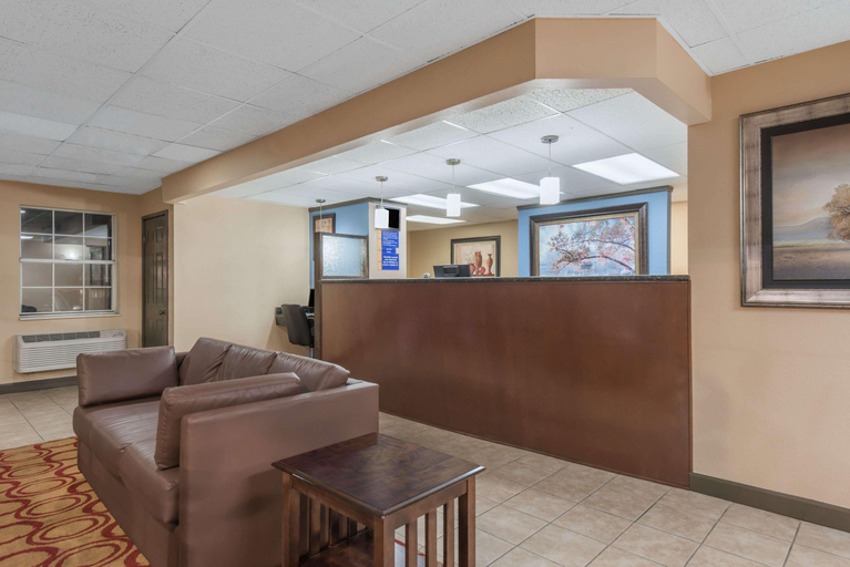 Public Area, Days Inn by Wyndham Perryville, Perry