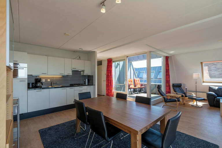 Dining 4, Elegant Penthouse With Patio, Zijpe