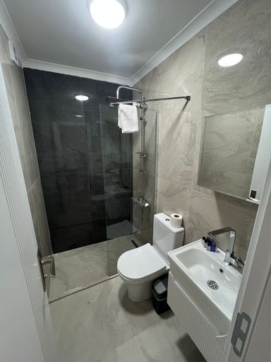 Bathroom 5, Çam otel, Edremit