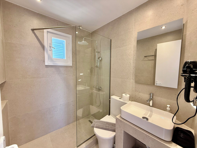 Bathroom 5, Yaleena Residences, South Aegean