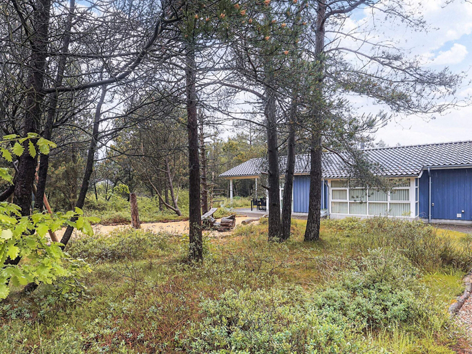 Others 5, Spacious Holiday Home in Fjerritslev near Beach, Jammerbugt