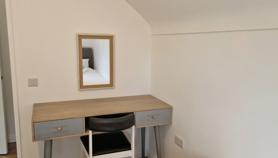 Interior 2, 2 Bed Cottage-sleeps 4-private Garden-parking, Fermanagh and Omagh