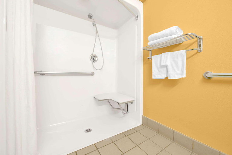 Bedroom 3, Longhorn Inn & Suites, Potter