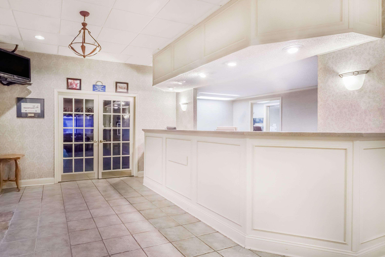 Public Area 2, Days Inn by Wyndham Dover Downtown, Kent