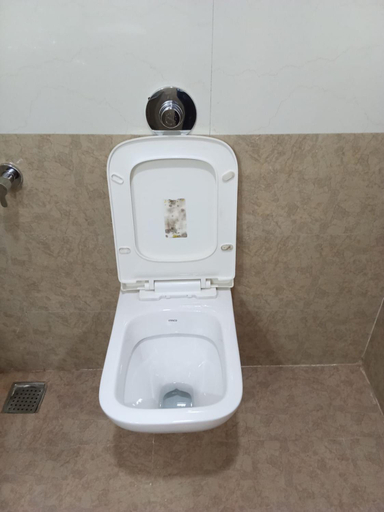 Bathroom 4, Hotel Town Pride, Ganpatipule, Ratnagiri