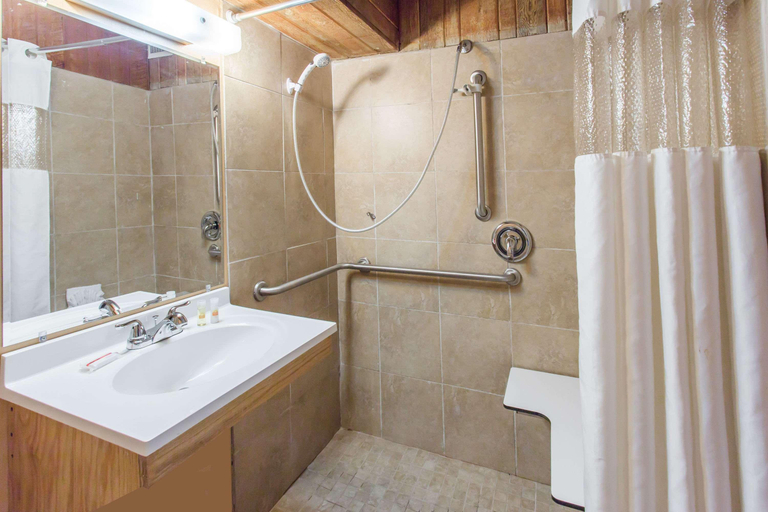 Bathroom 4, Days Inn by Wyndham West Allis/Milwaukee, Milwaukee