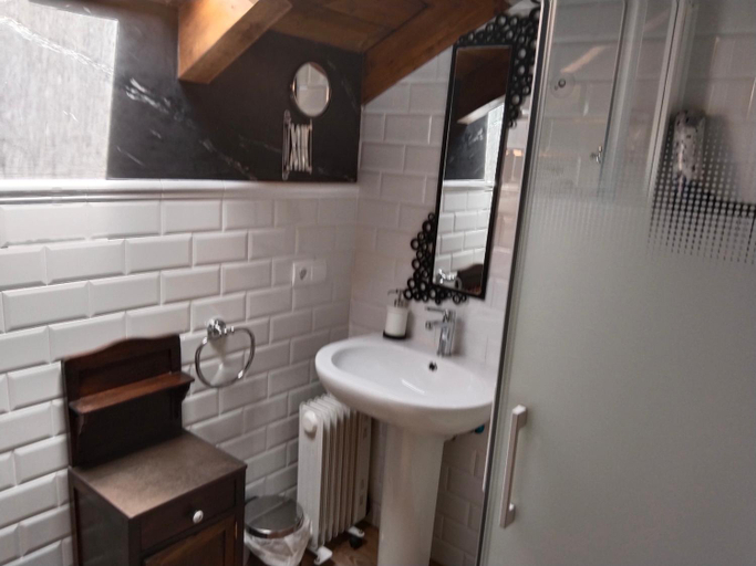 Bathroom 4, Hostal La Medina de Camponaraya, León