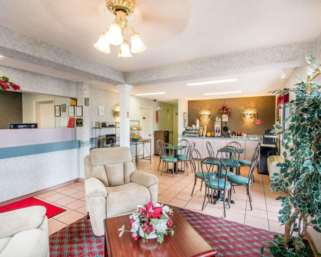 Public Area 2, Econo Lodge Dothan West, Houston