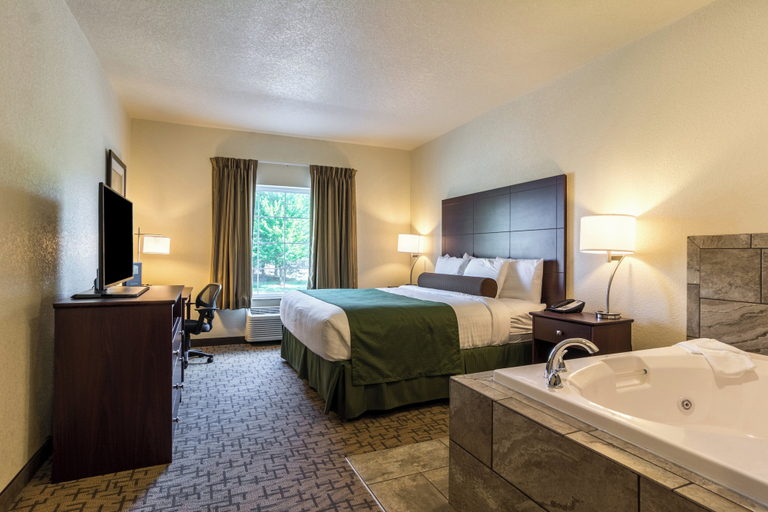Bedroom 3, Cobblestone Hotel & Suites - Erie, Erie