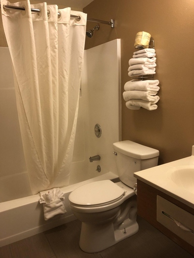 Bathroom 5, Super 8 By Wyndham Carson City, Carson City