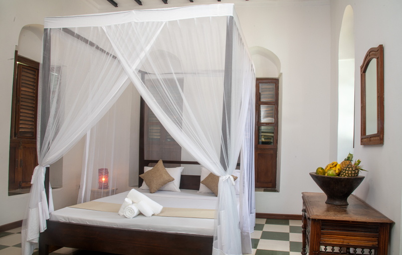 Bedroom 3, The Manor House by Sansi, Magharibi