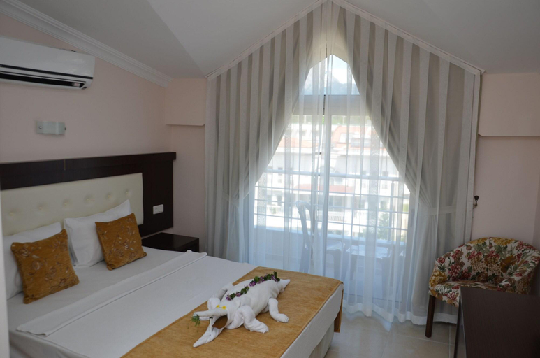 Bedroom 3, Erkal Resort Hotel, Kemer