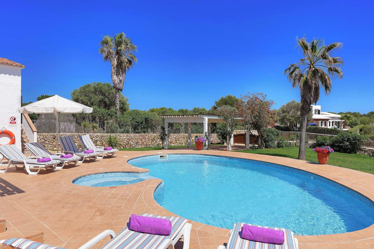 Others 3, Villa Karina, Baleares